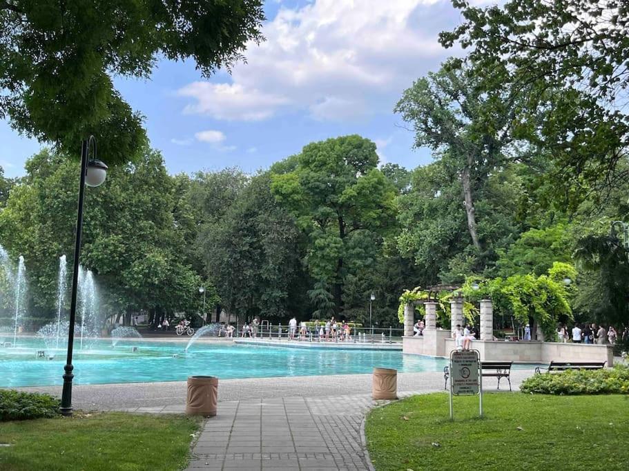 7Mins City Garden And Center+P Plovdiv Exterior photo